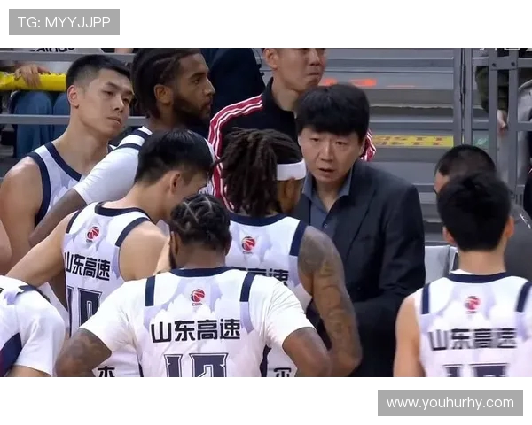 吉林男篮与山东男篮激战正酣谁能在这场对决中笑到最后